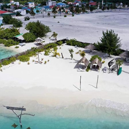 Ocean Waves Inn Gaafaru Exterior photo